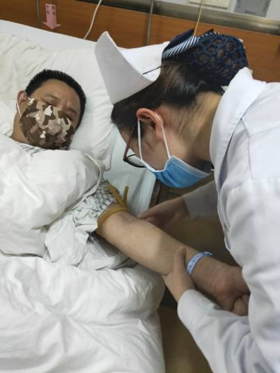 第十名:无论何时,我们对病人要一直保持着专注、专业、耐心。.jpg